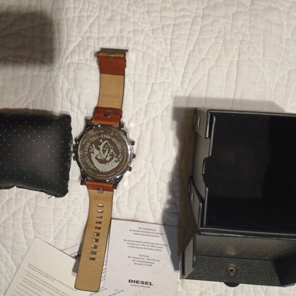 Watch - Picture 2 of 2